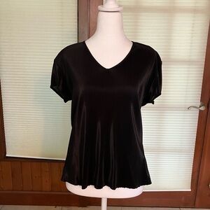 Elegant Black V-Neck Women's Top